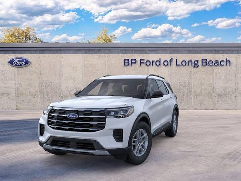 New 2026 Ford Explorer Active RWD image 2