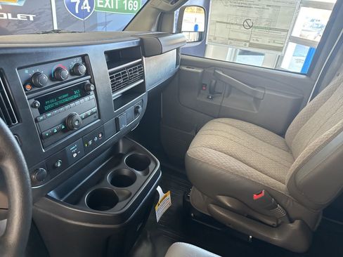 New 2025 Chevrolet Express 2500 Extended w/ Enhanced Convenience Package image 22