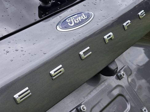 Used 2023 Ford Escape Active FWD image 9