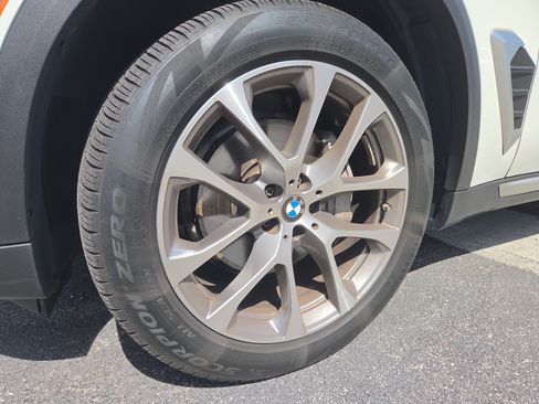 Used 2024 BMW X5 sDrive40i w/ Parking Assistance Package RWD image 4