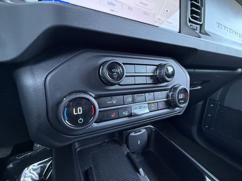 Used 2025 Ford Bronco Big Bend image 18