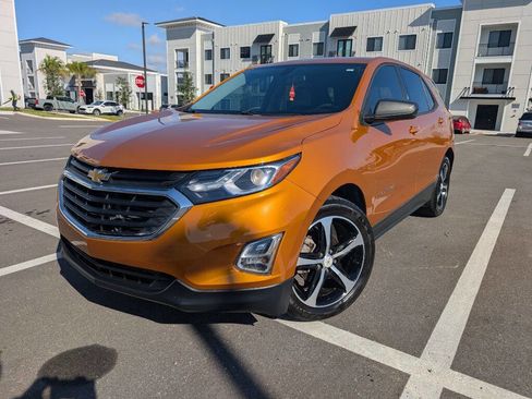 Used 2019 Chevrolet Equinox LS image 1