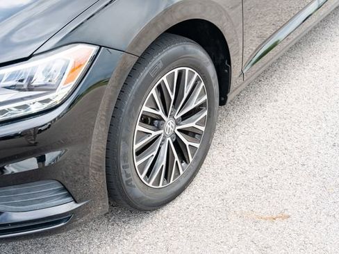 Used 2020 Volkswagen Jetta SE FWD image 12