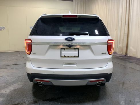 Certified 2017 Ford Explorer XLT w/ Equipment Group 202A image 4
