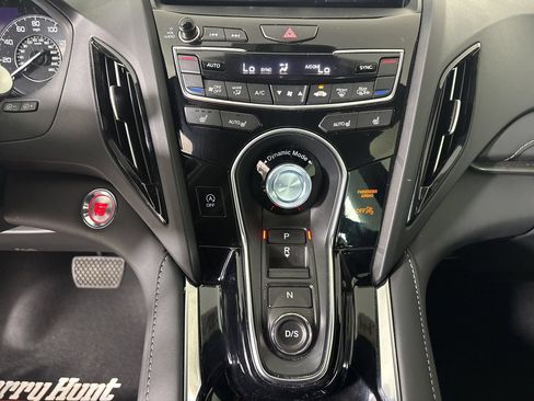 Used 2025 Acura RDX SH-AWD image 19