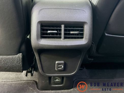 Used 2024 GMC Terrain SLT AWD/4WD image 33