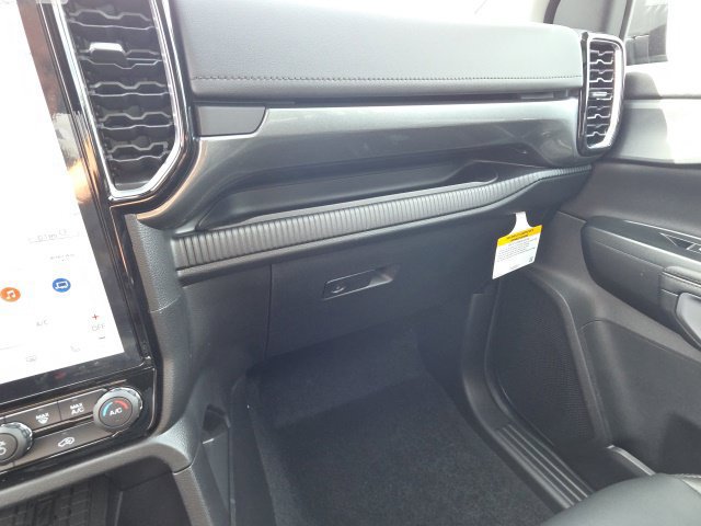 New 2026 Ford Ranger Lariat w/ Black Appearance Package AWD/4WD image 25