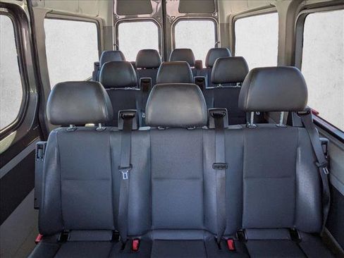 Used 2018 Mercedes-Benz Sprinter 2500 image 21