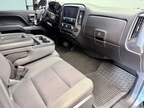 Used 2015 Chevrolet Silverado 2500 LT w/ LT Convenience Package AWD/4WD image 11