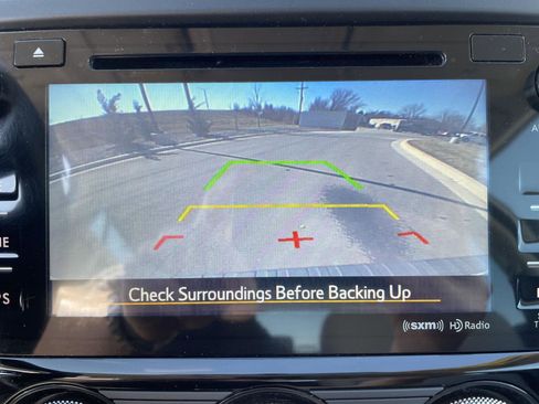 Used 2018 Subaru Forester 2.5i Premium w/ All-Weather Package image 24