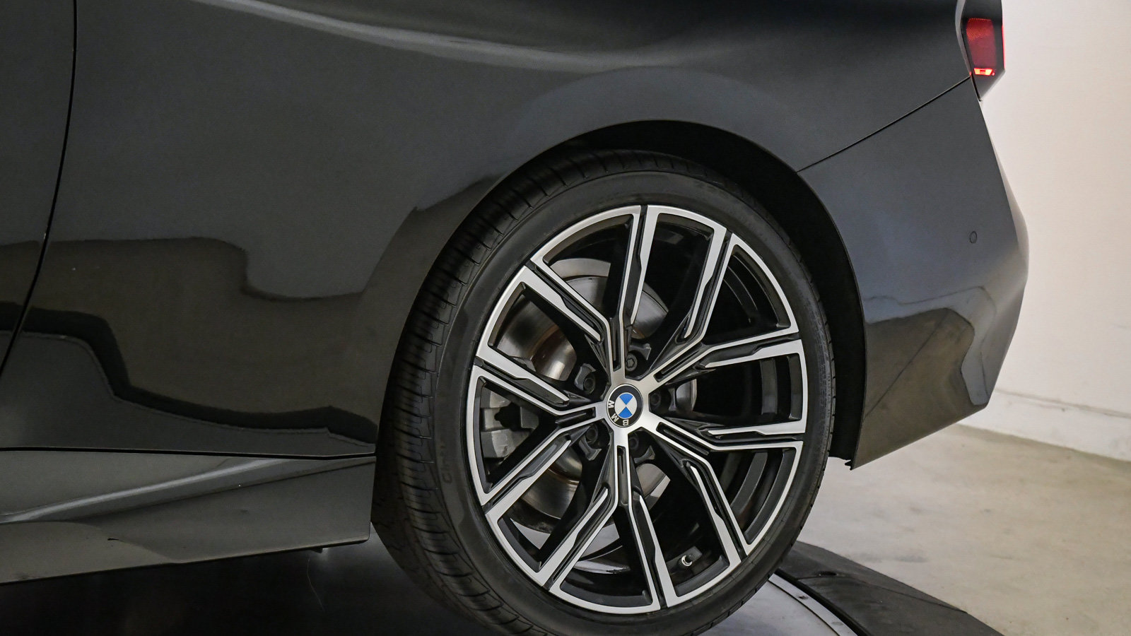 Certified 2023 BMW 230i Coupe w/ Convenience Package RWD image 11