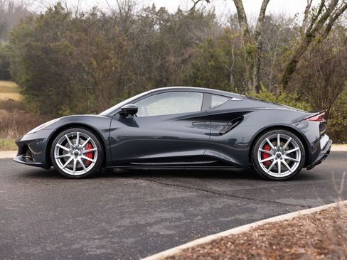 Used 2025 Lotus Emira image 3