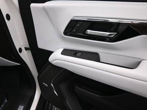 Used 2025 Chevrolet Tahoe Premier image 27