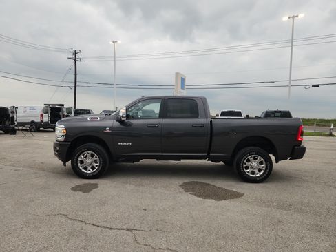 Used 2024 RAM 2500 Laramie w/ Safety Group AWD/4WD image 4