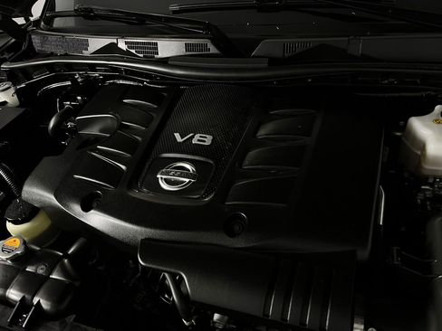 Used 2023 Nissan Armada SL w/ Midnight Edition Package image 38