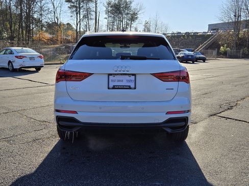 Used 2023 Audi Q3 2.0T Premium Plus w/ Premium Plus Package image 4