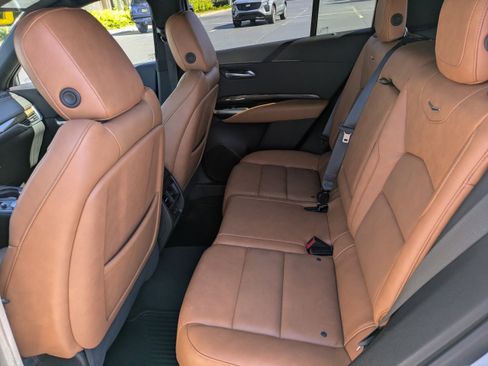 Used 2021 Cadillac XT4 Premium Luxury image 13