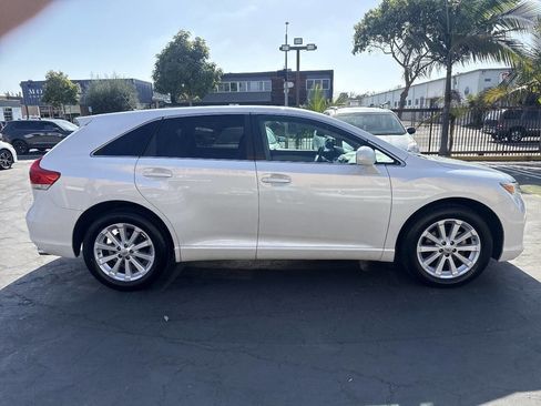 Used 2011 Toyota Venza FWD image 6