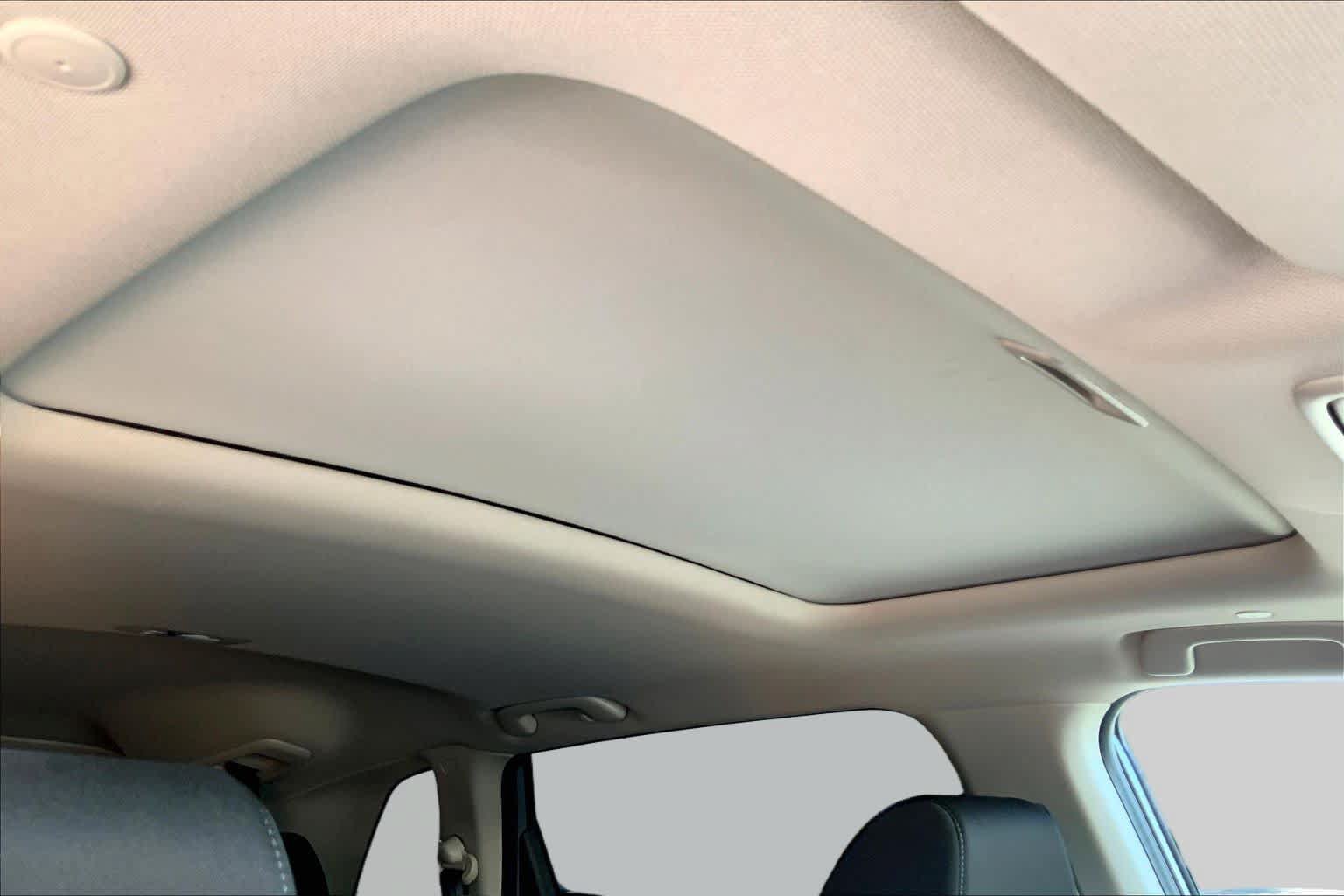 Used 2025 Honda CR-V EX image 13