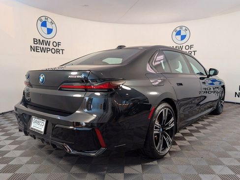 New 2026 BMW i7 xDrive60 w/ Premium Package AWD/4WD image 6