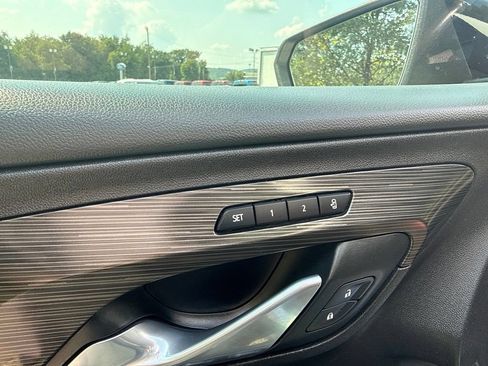 Used 2019 GMC Terrain SLT w/ Preferred Package AWD/4WD image 12