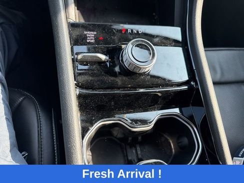 Used 2023 Jeep Grand Cherokee Limited w/ Luxury Tech Group II AWD/4WD image 27