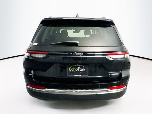 Used 2023 Jeep Grand Cherokee Laredo RWD image 7
