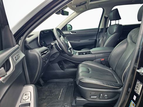 Used 2024 Hyundai Palisade Limited FWD image 16