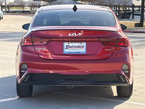 Used 2024 Kia Forte GT-Line w/ GT-Line Premium Package image 7