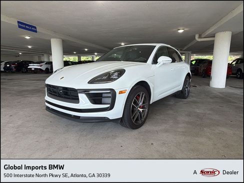 Used 2023 Porsche Macan S AWD/4WD image 1