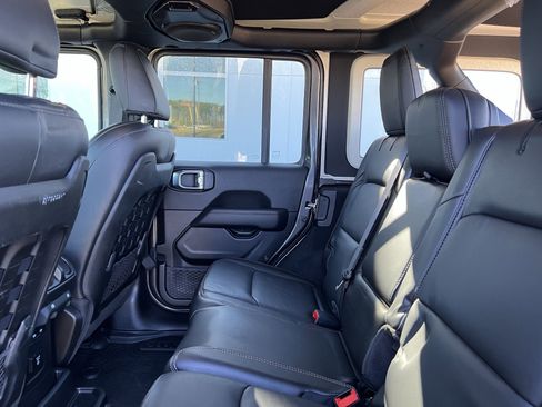 Used 2021 Jeep Wrangler Unlimited Rubicon w/ Dual Top Group image 32