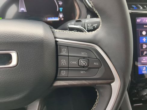 Used 2024 Jeep Grand Cherokee Limited 4xe image 20