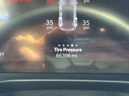 Used 2024 Jeep Grand Cherokee Laredo image 28