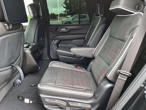 Certified 2025 GMC Yukon AT4 Ultimate AWD/4WD image 40