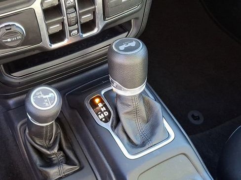 Used 2021 Jeep Wrangler Unlimited Sport image 18