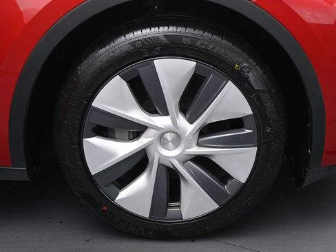 Used 2023 Tesla Model Y Long Range AWD/4WD image 34