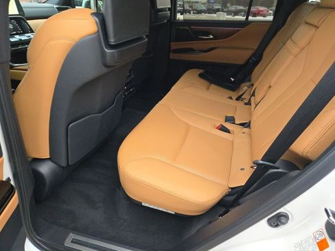 Used 2023 Lexus LX 600 4WD w/ Accessory Package (Z1) image 22