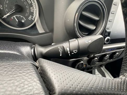 Used 2021 Toyota Tacoma TRD Sport image 19