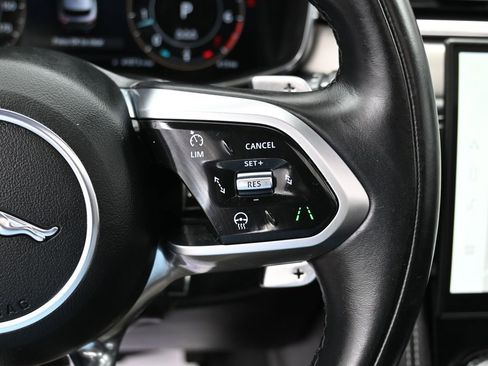 Used 2025 Jaguar F-PACE R-Dynamic S image 21