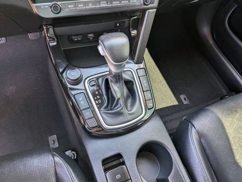Certified 2025 Kia Seltos SX w/ SX Sunroof Package AWD/4WD image 28