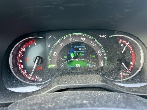 Certified 2025 Toyota RAV4 XLE w/ Convenience Package FWD image 21