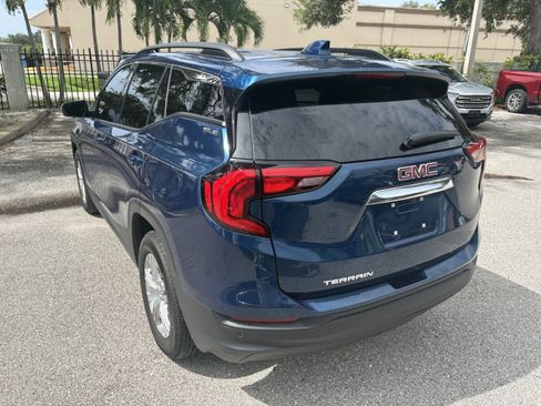Used 2020 GMC Terrain SLE w/ Driver Convenience Package FWD image 11