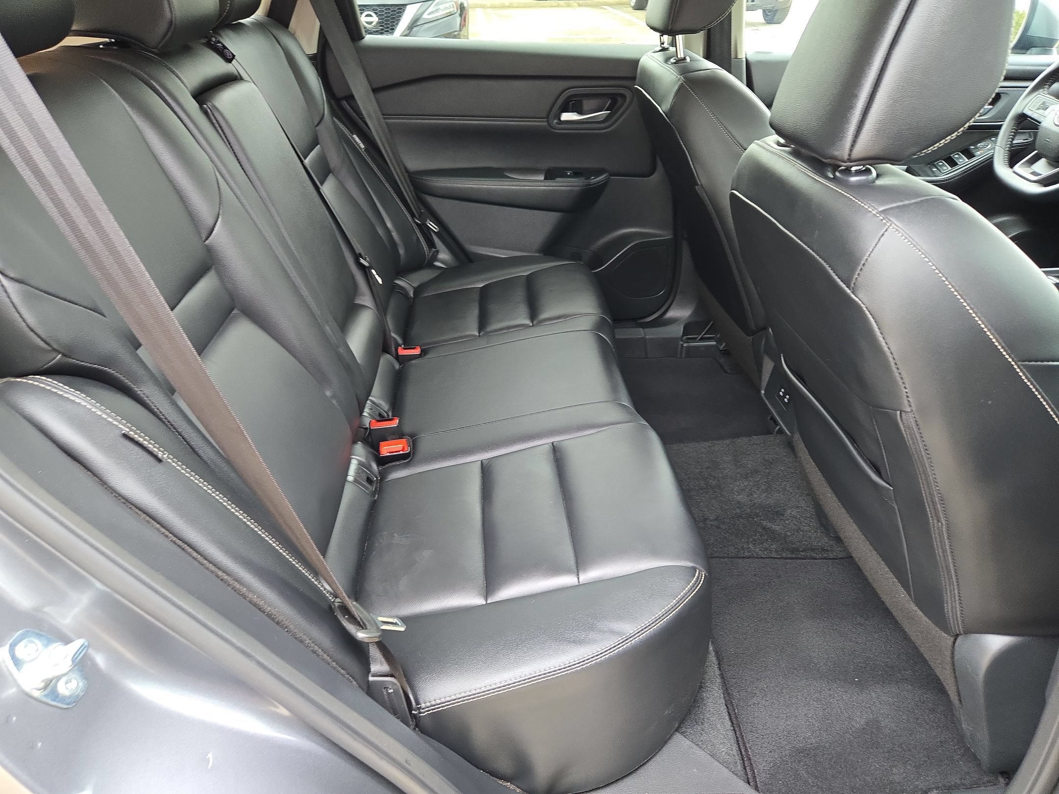 Certified 2026 Nissan Rogue SL FWD image 26