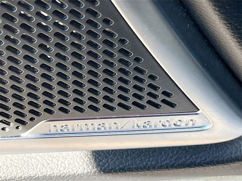 Used 2022 Kia Telluride SX w/ SX Prestige Package image 19