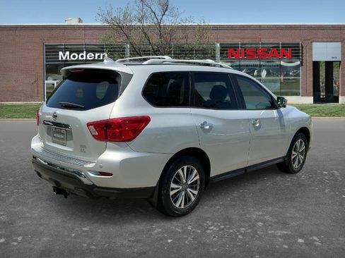 Used 2020 Nissan Pathfinder SL w/ Cargo Package AWD/4WD image 4