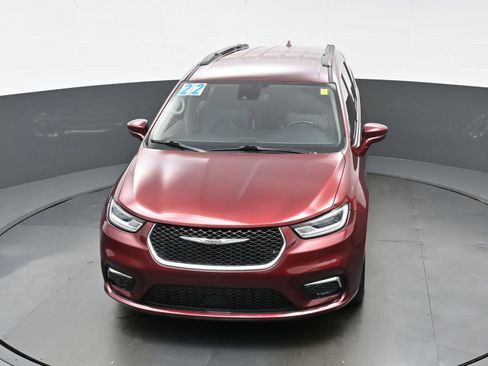 Used 2022 Chrysler Pacifica Touring-L AWD/4WD image 43