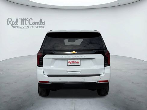 Used 2025 Chevrolet Suburban LS image 4