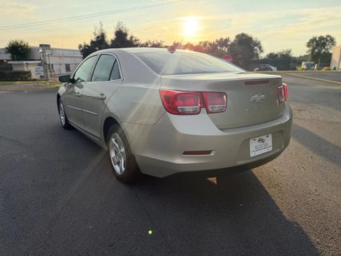 Used 2014 Chevrolet Malibu LS w/ Protection Package FWD image 4