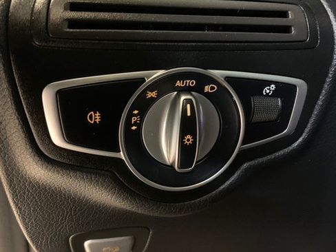 Used 2022 Mercedes-Benz GLC 300 4MATIC image 18