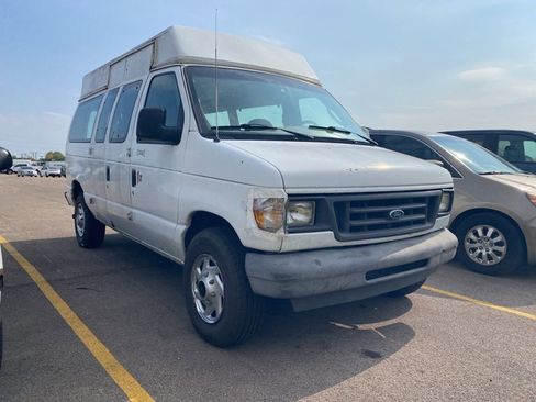 Used 2003 Ford E-250 and Econoline 250 image 2